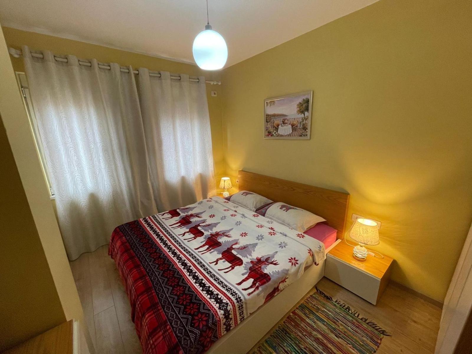 Ergi'S Host Apartment 티라나 외부 사진