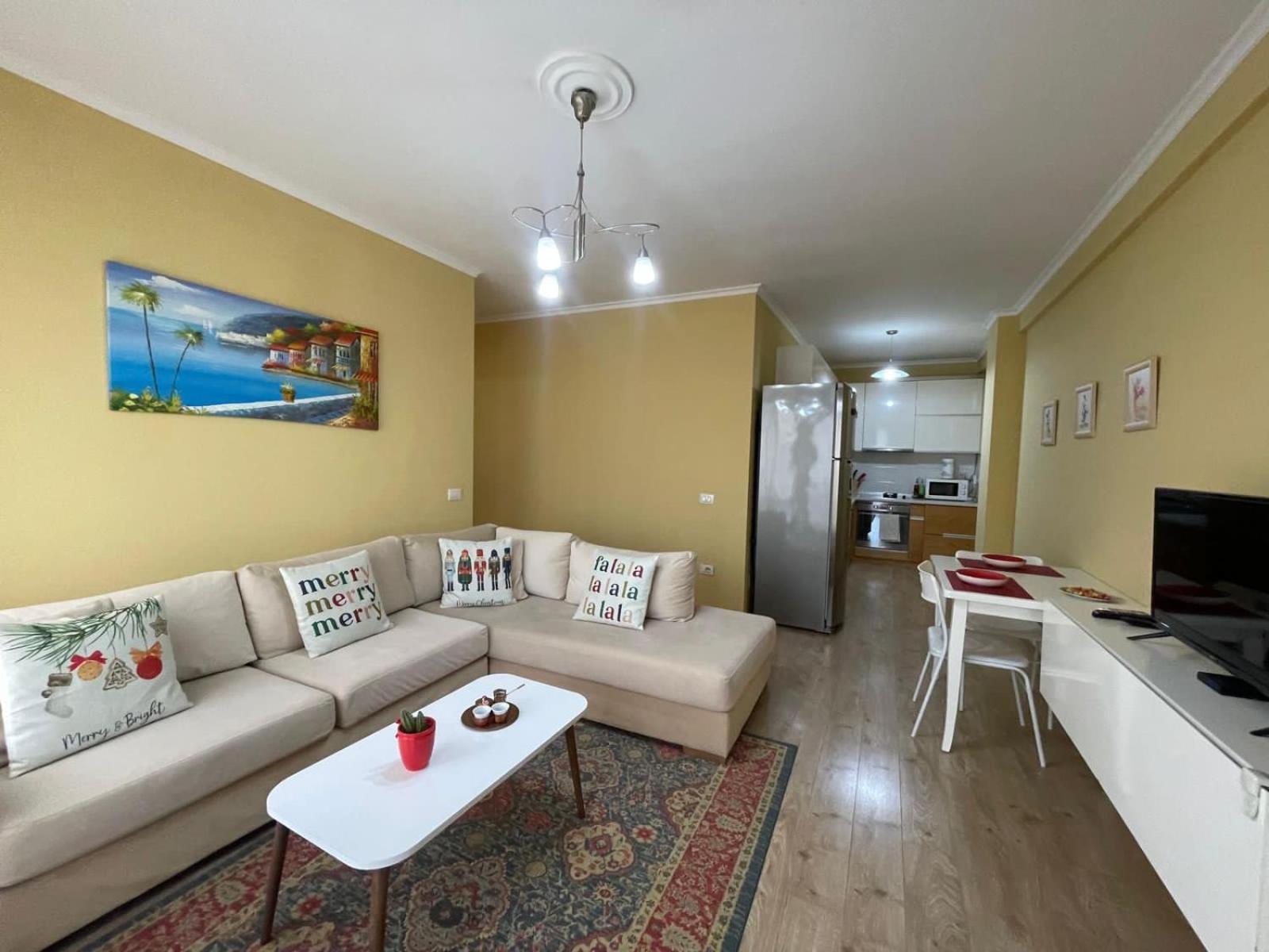 Ergi'S Host Apartment 티라나 외부 사진